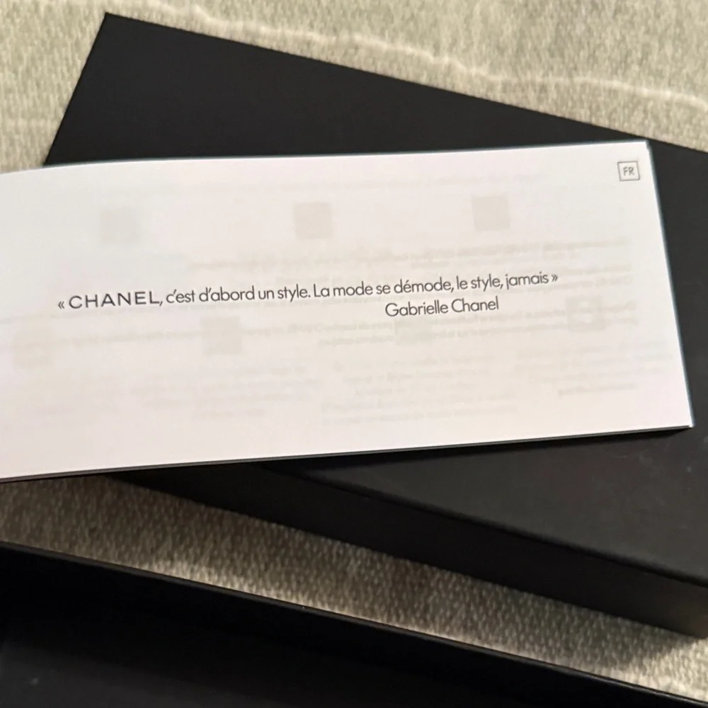 CHANEL sunglasses Black Box with instructions
